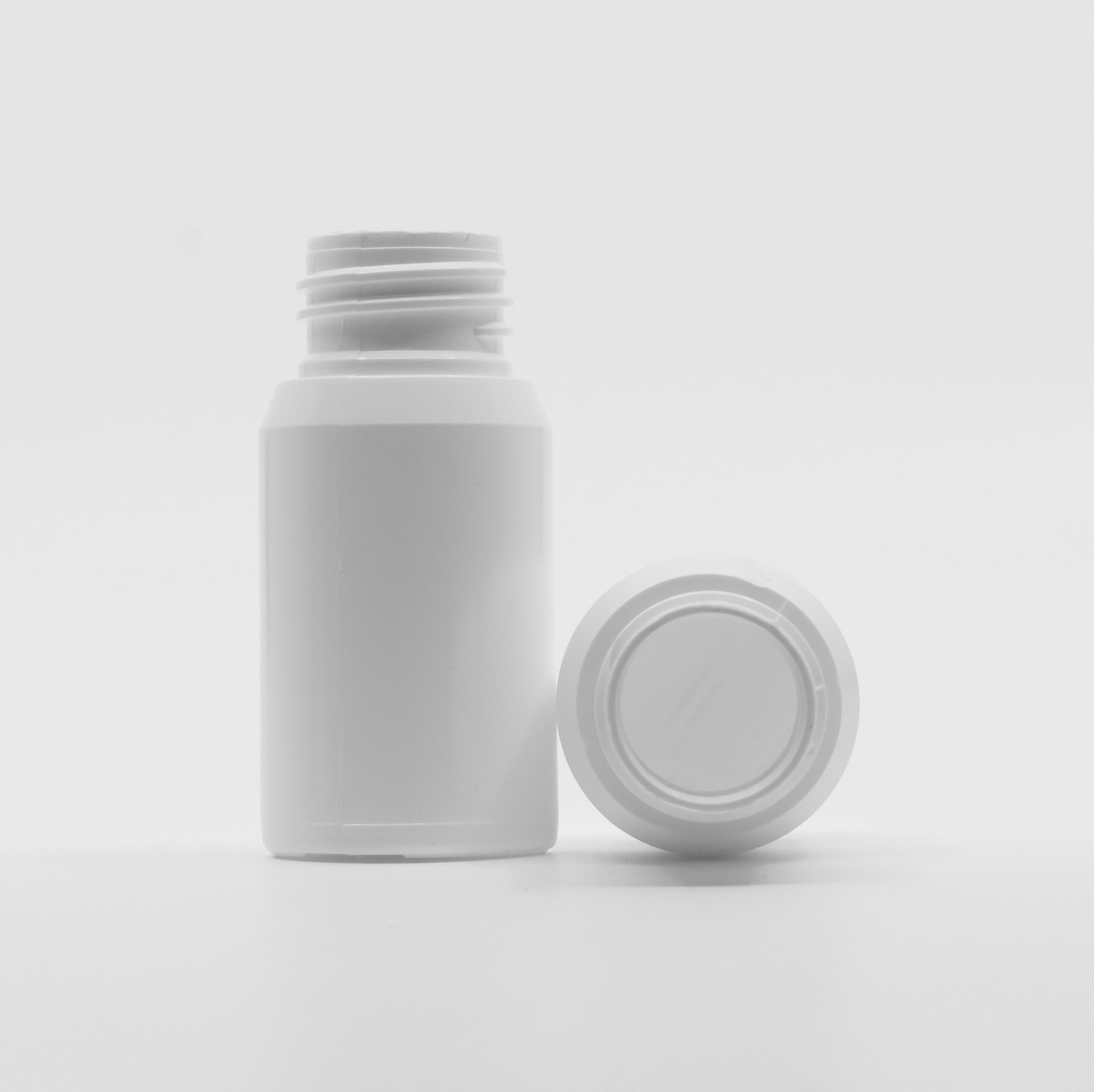 Plastflaske hvit 25 ml. Billy 22mm vn-6142